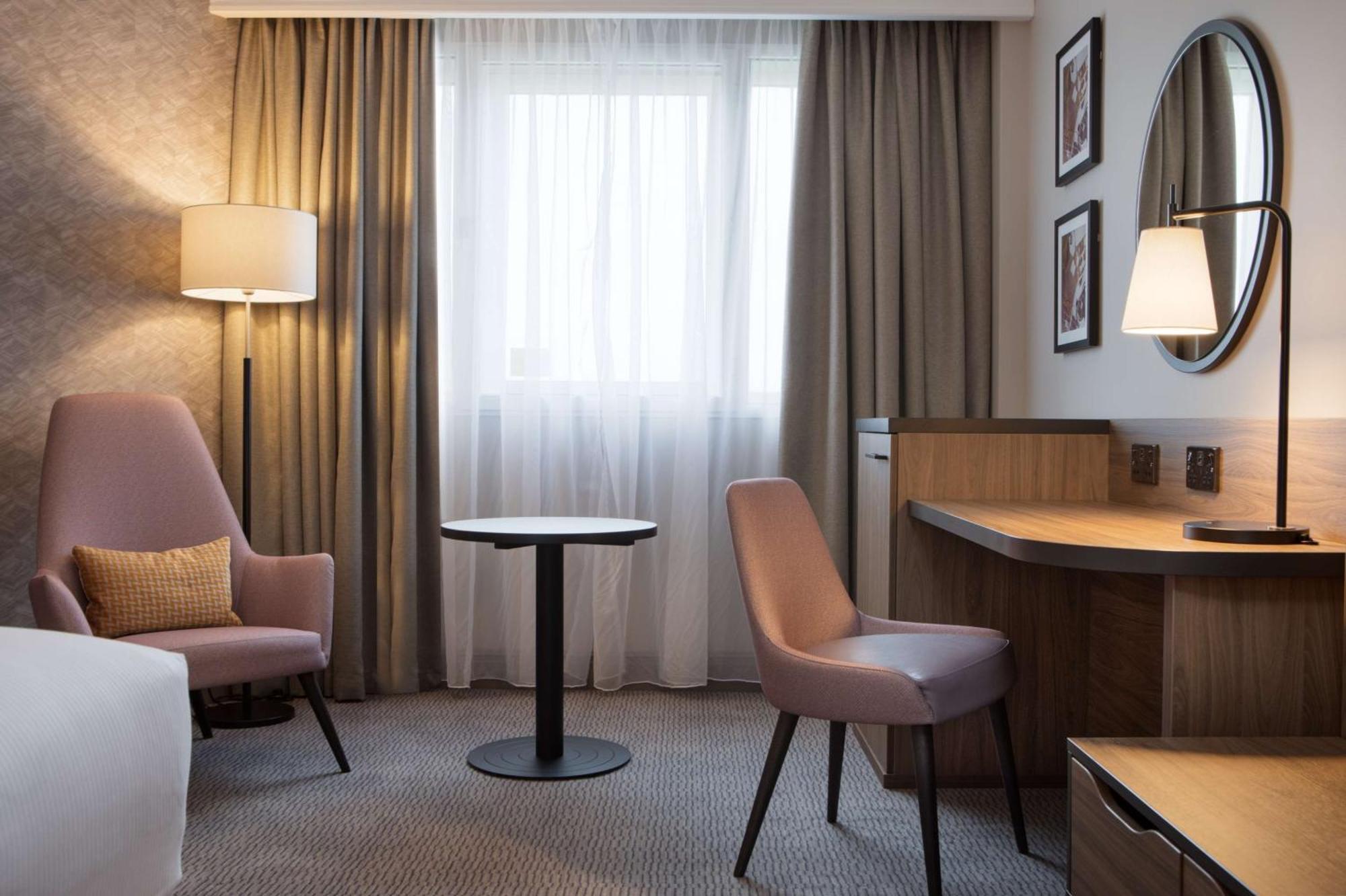 Hotel Doubletree By Hilton Dartford Bridge Zewnętrze zdjęcie